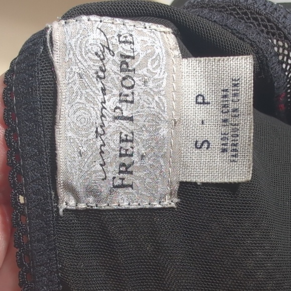 Intimately Free People Gray Black Floral Lace Satin Slip Mini Dress Size Small - Picture 6 of 7